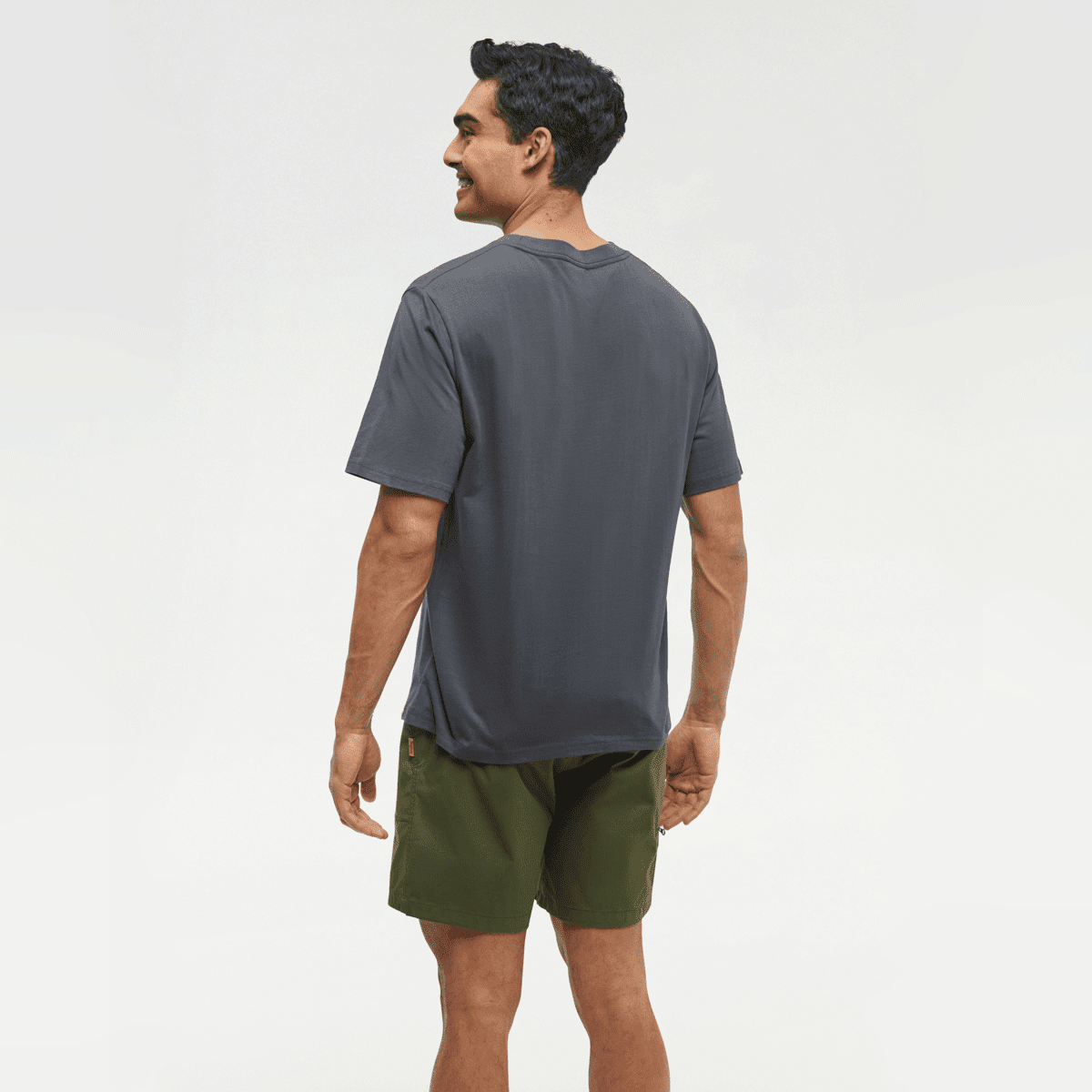 tentree M Emerald Edge Relaxed Tee Graphite/Sagebrush - Image 2