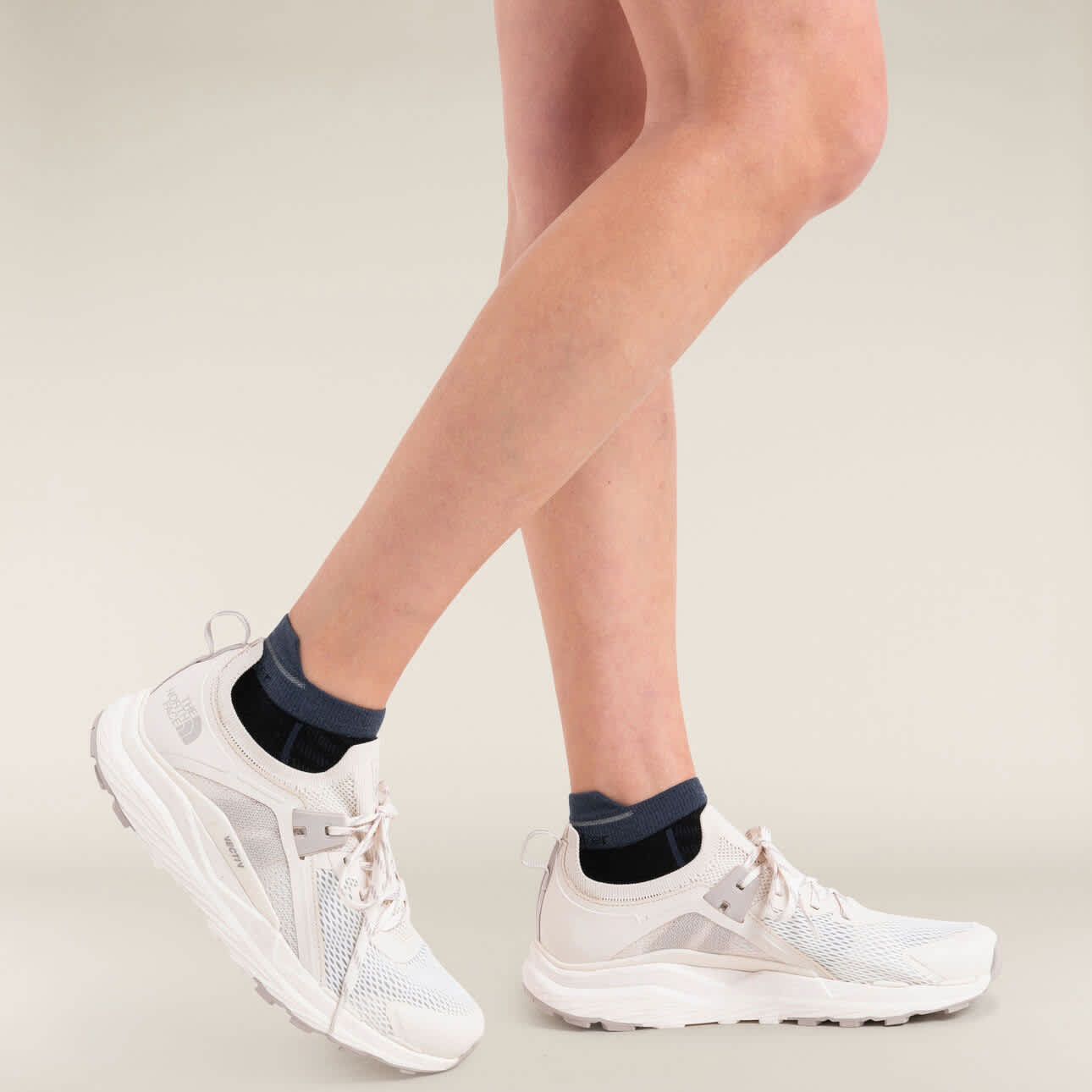 Icebreaker W Merino Blend Run+ Ultralight Micro Black/Graphite - Image 3