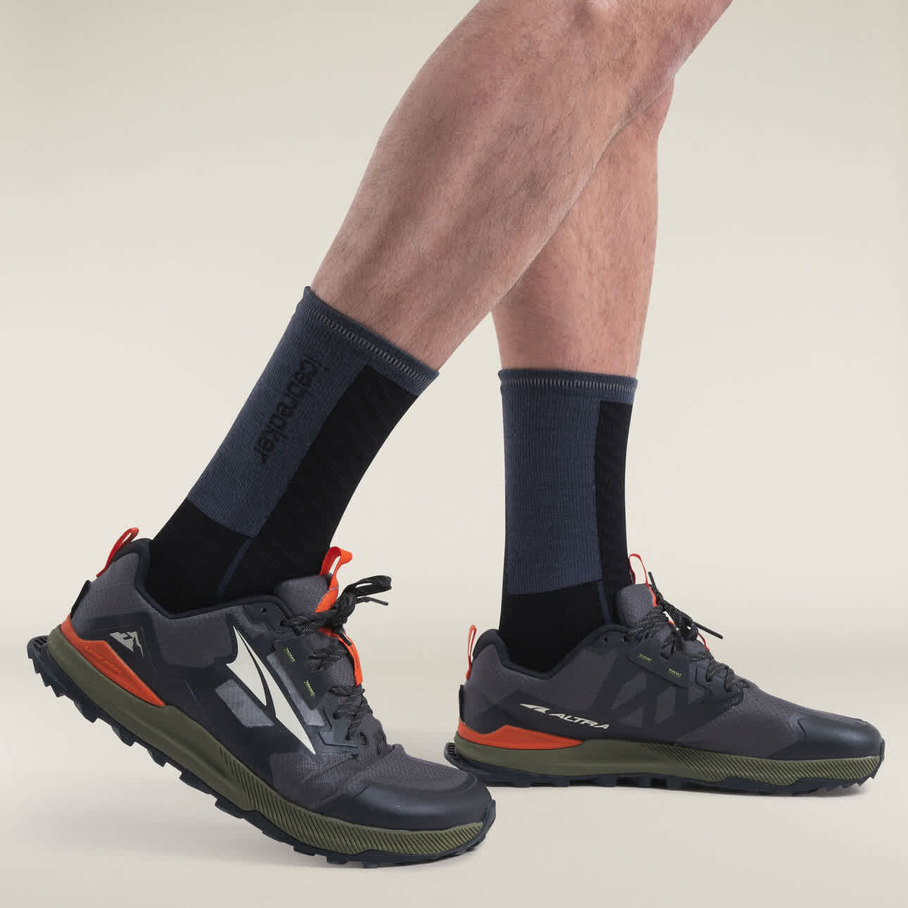 Icebreaker M Merino Blend Run+ Ultralight Crew Black/Graphite - Image 3